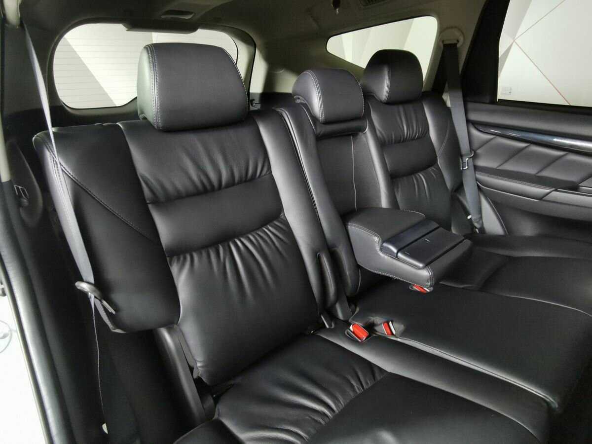 Mitsubishi Pajero Sport б/у, 2017, Автоматическая. Фото: #12