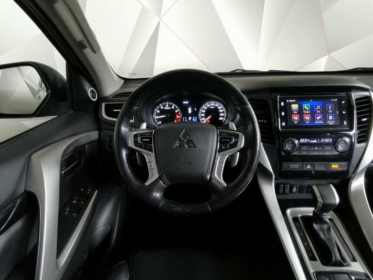 Mitsubishi Pajero Sport б/у, 2017, Автоматическая. Фото: #14