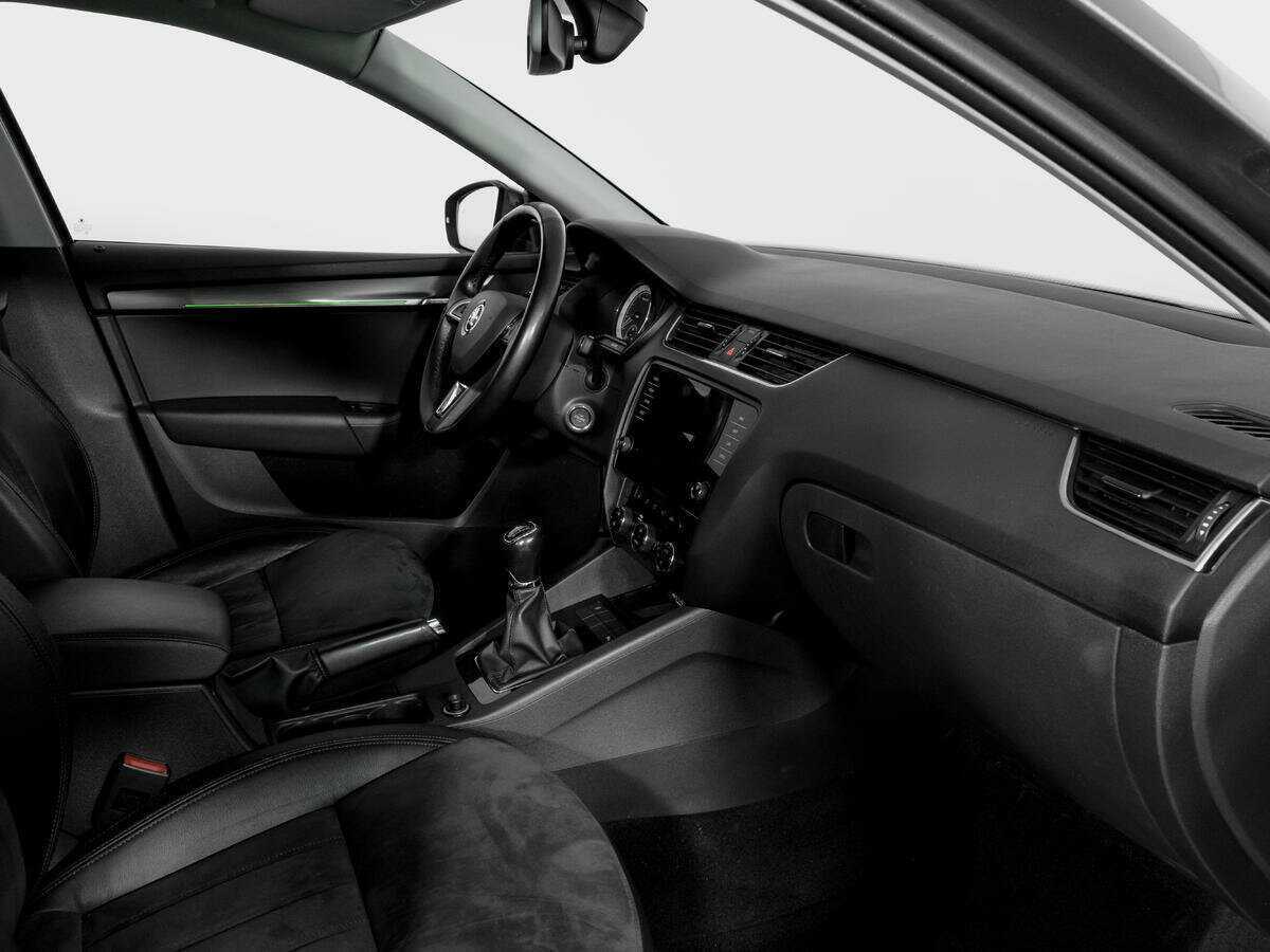 Skoda Octavia б/у, 2018, Механическая. Фото: #8