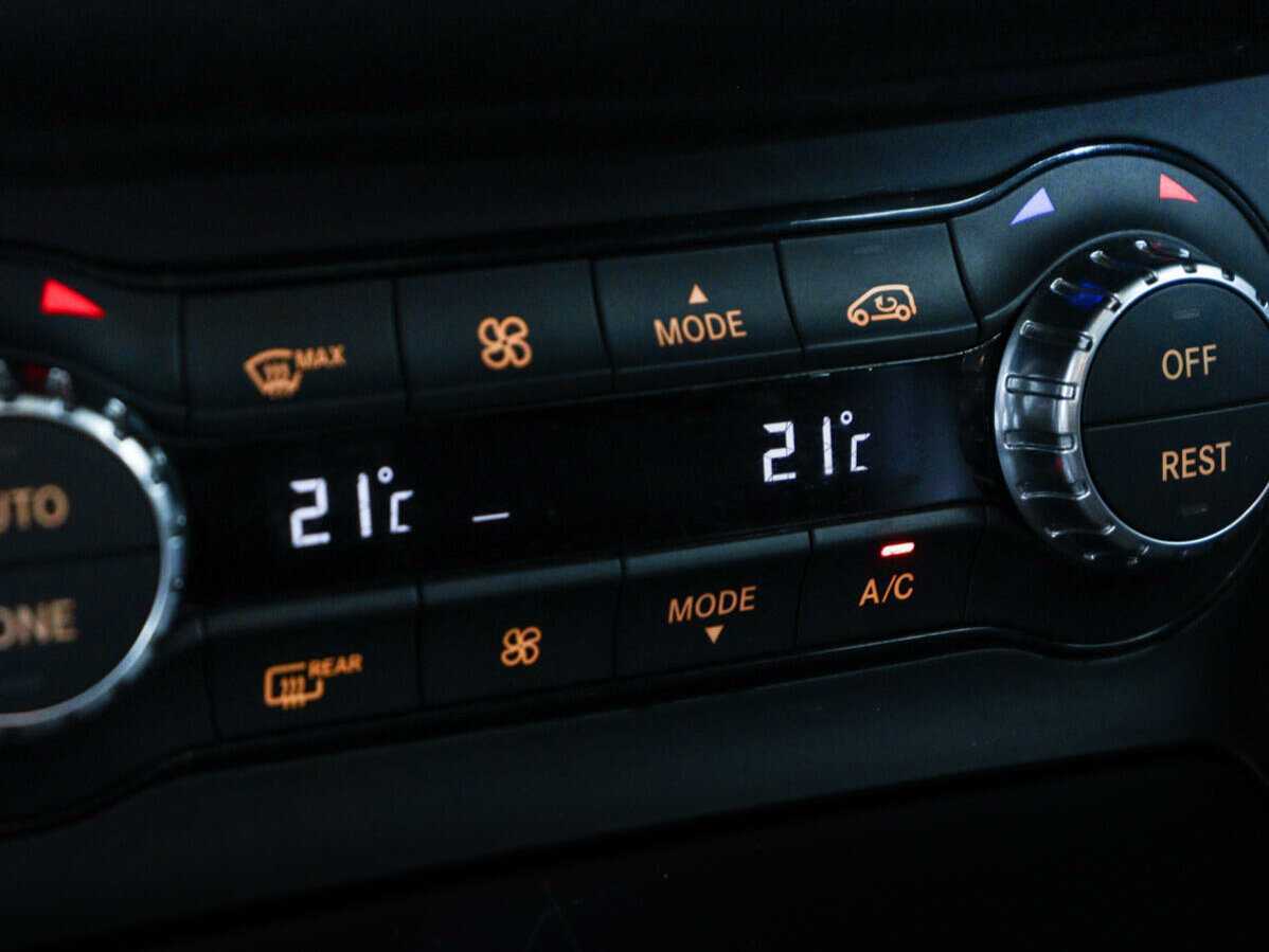 Mercedes-Benz CLA б/у, 2013, Роботизированная. Фото: #19