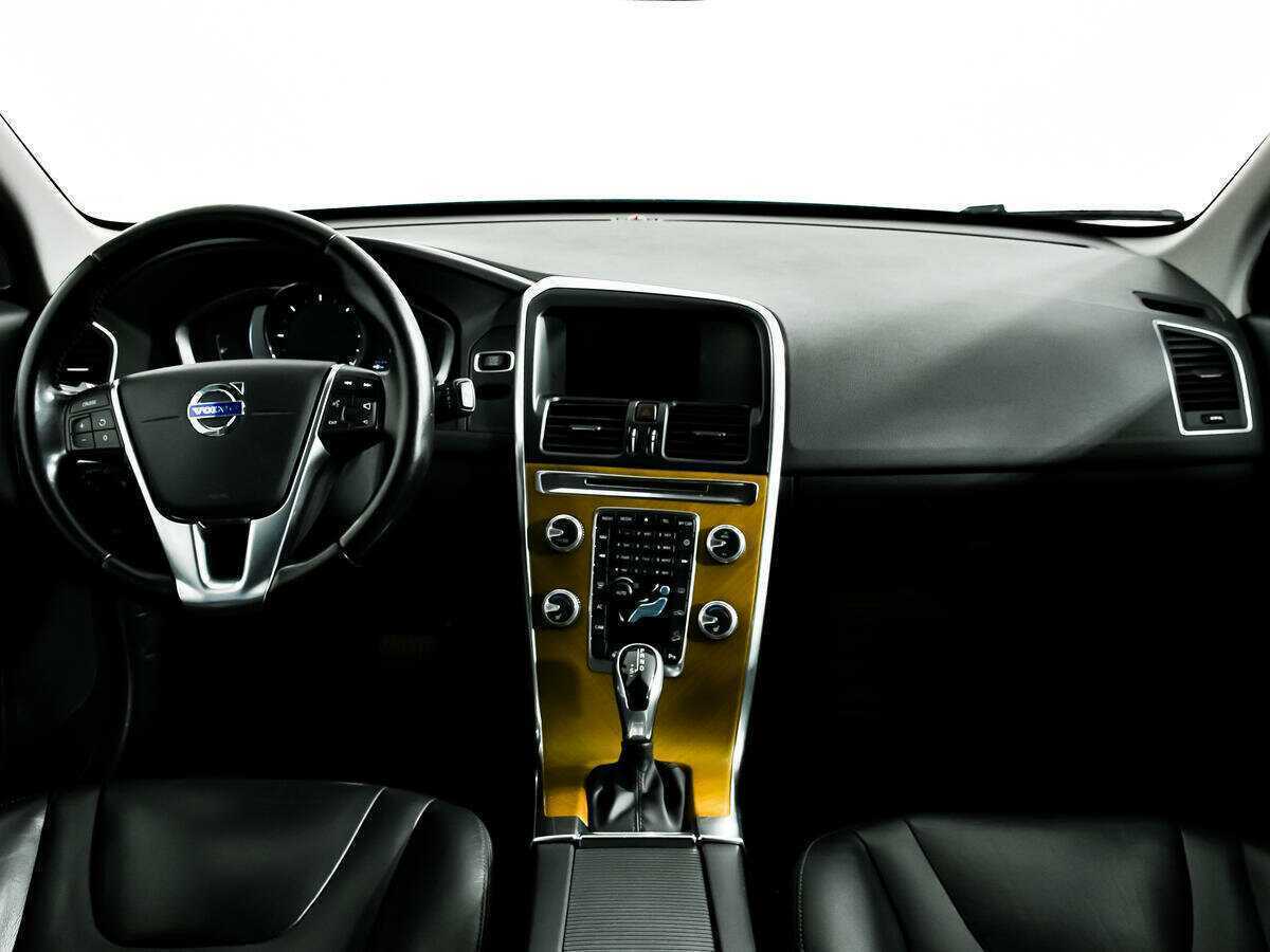 Volvo XC60 б/у, 2016, Автоматическая. Фото: #8