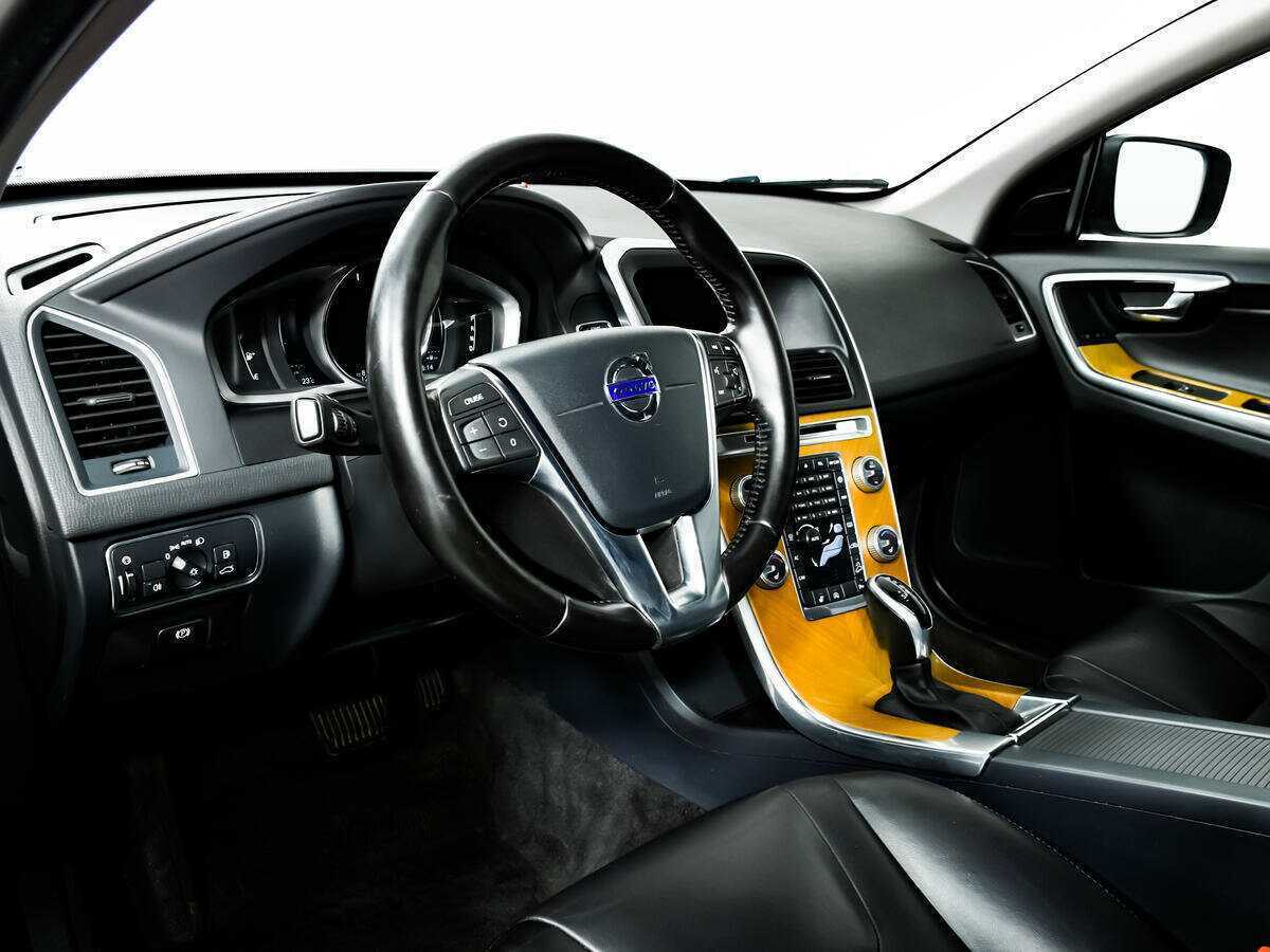 Volvo XC60 б/у, 2016, Автоматическая. Фото: #10