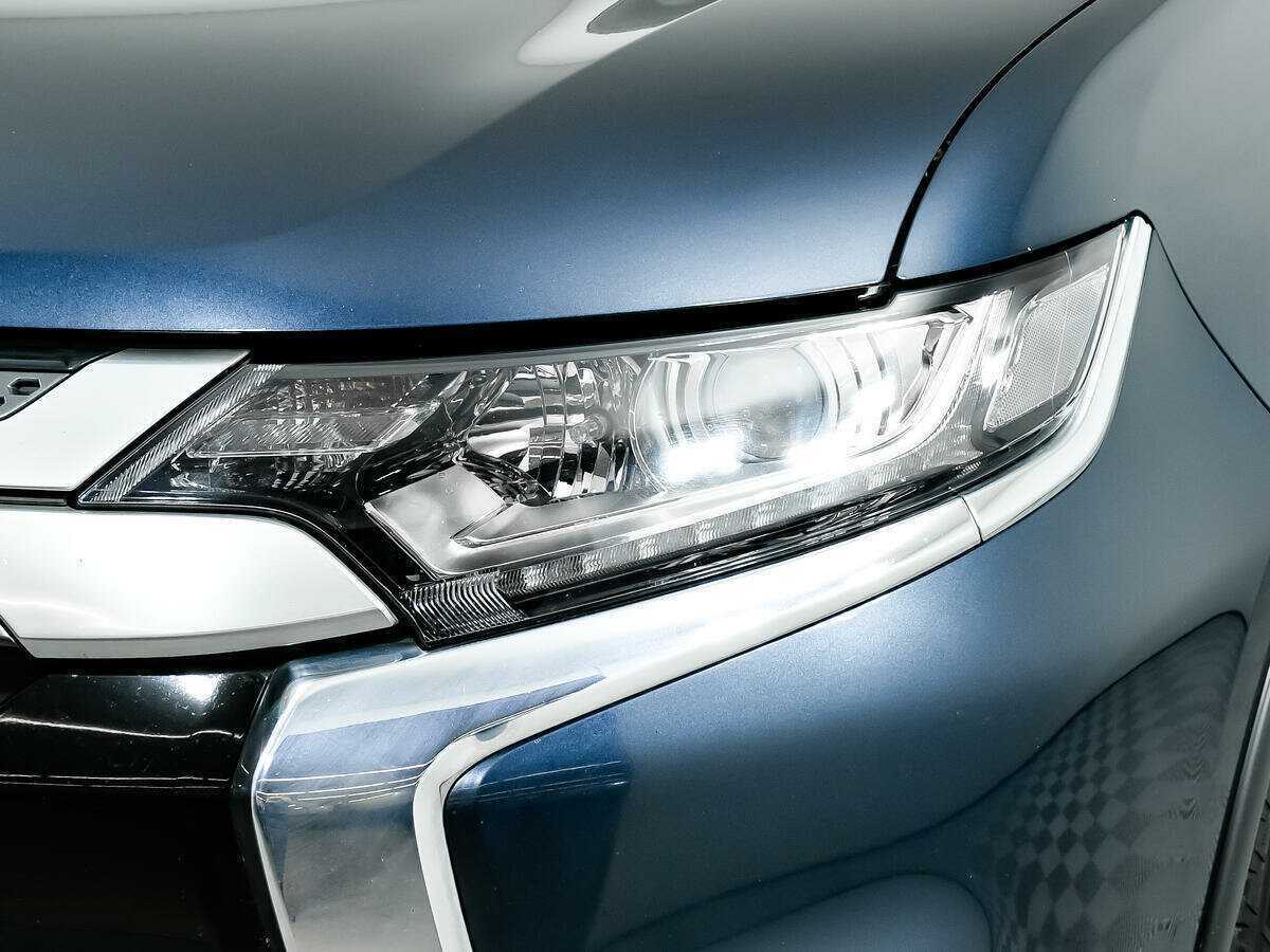 Mitsubishi Outlander б/у, 2018, Вариатор. Фото: #12