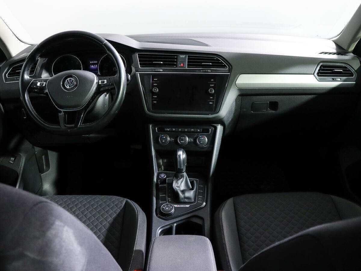Volkswagen Tiguan б/у, 2020, Роботизированная. Фото: #9