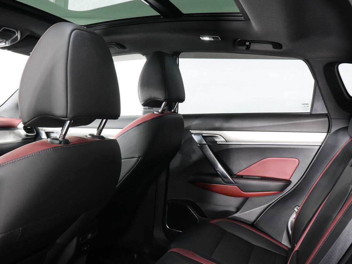 Geely Coolray б/у, 2023, Роботизированная. Фото: #11