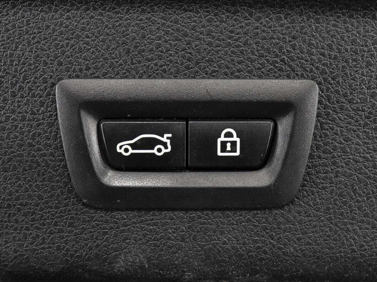 BMW 3 серии б/у, 2016, Автоматическая. Фото: #16