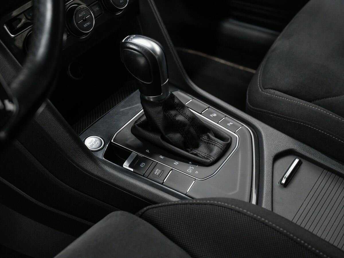 Volkswagen Tiguan б/у, 2017, Роботизированная. Фото: #18