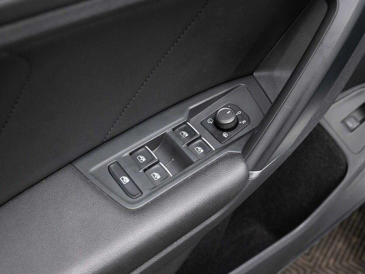 Volkswagen Tiguan б/у, 2018, Роботизированная. Фото: #18