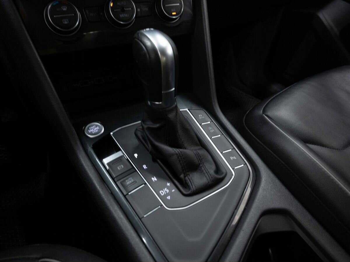 Volkswagen Tiguan б/у, 2018, Роботизированная. Фото: #21