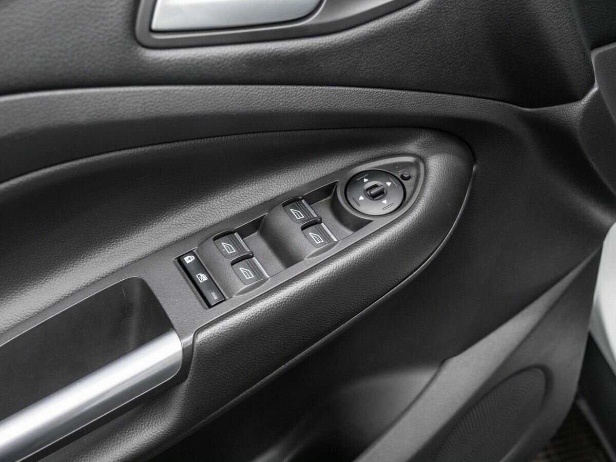 Ford Kuga б/у, 2017, Автоматическая. Фото: #15