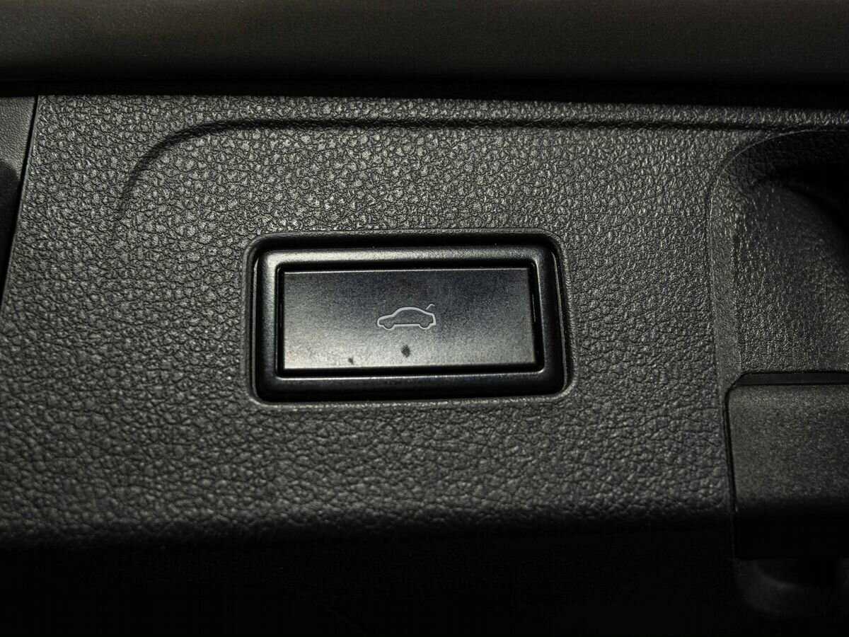 Volkswagen Passat б/у, 2020, Роботизированная. Фото: #22