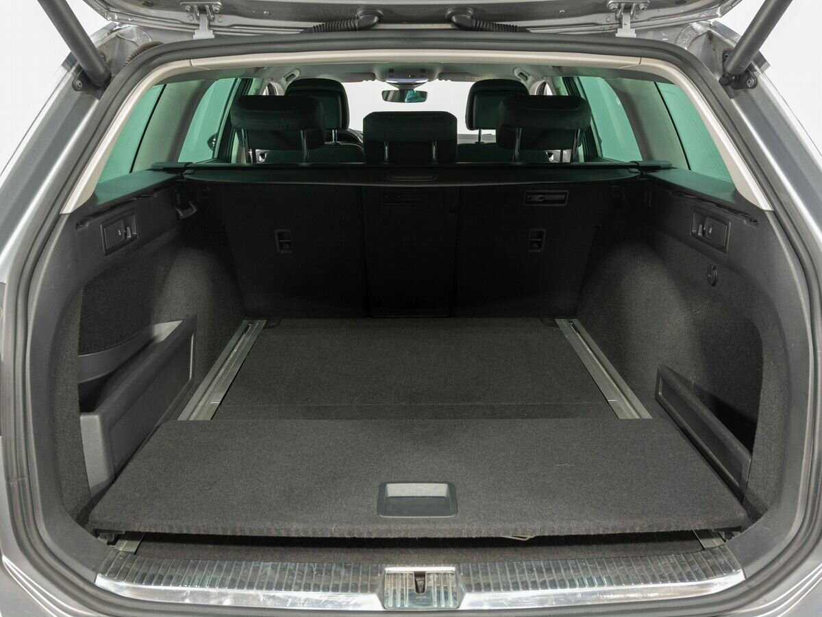 Volkswagen Passat б/у, 2020, Роботизированная. Фото: #23