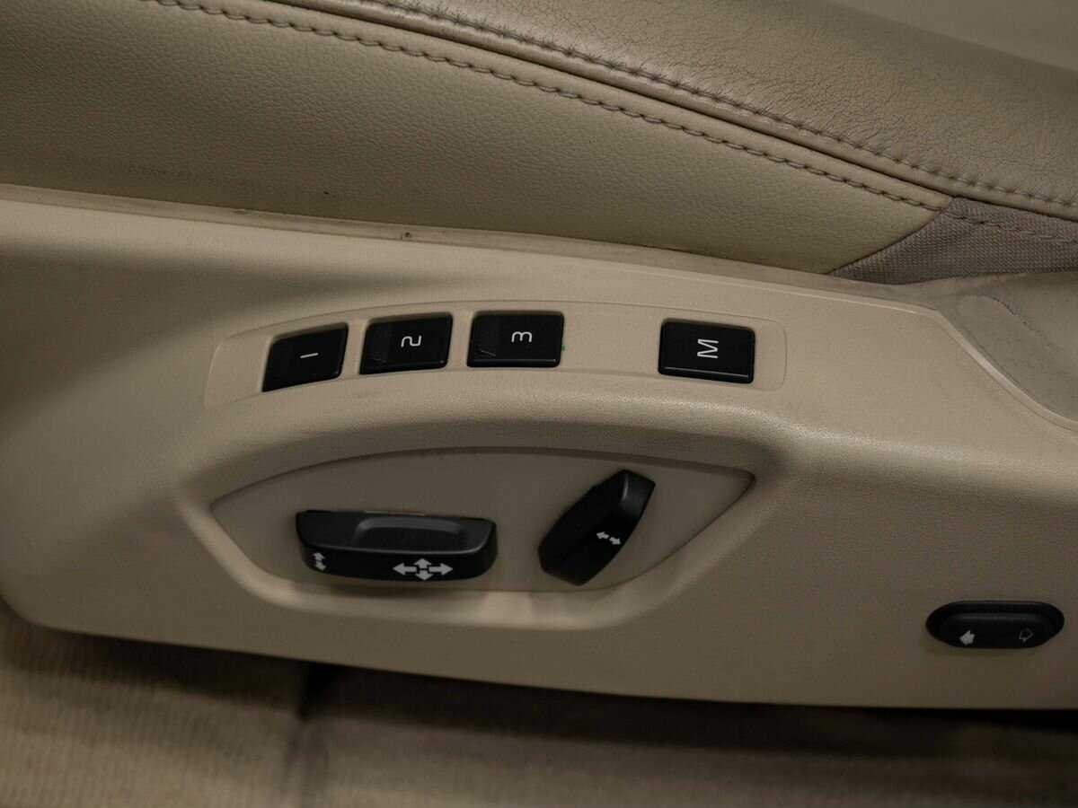 Volvo XC60 б/у, 2014, Автоматическая. Фото: #19