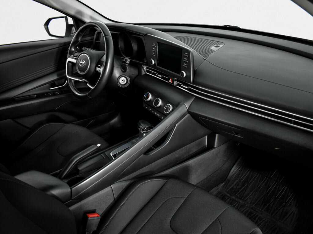 Hyundai Elantra б/у, 2021, Автоматическая. Фото: #8