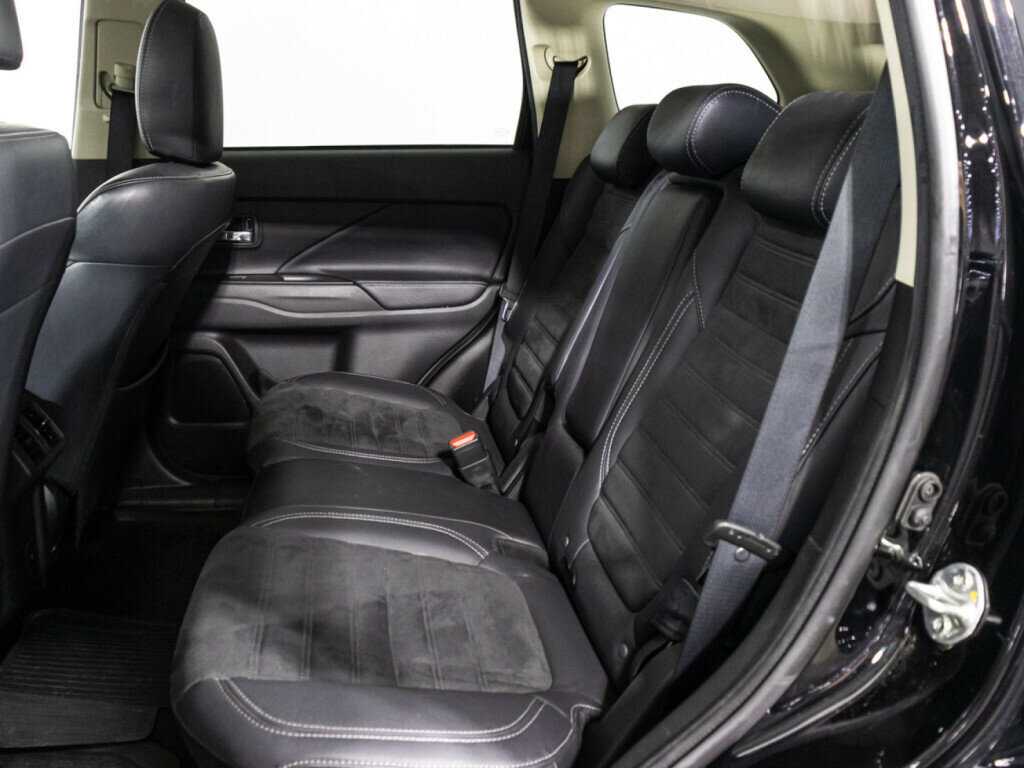 Mitsubishi Outlander б/у, 2021, Вариатор. Фото: #9