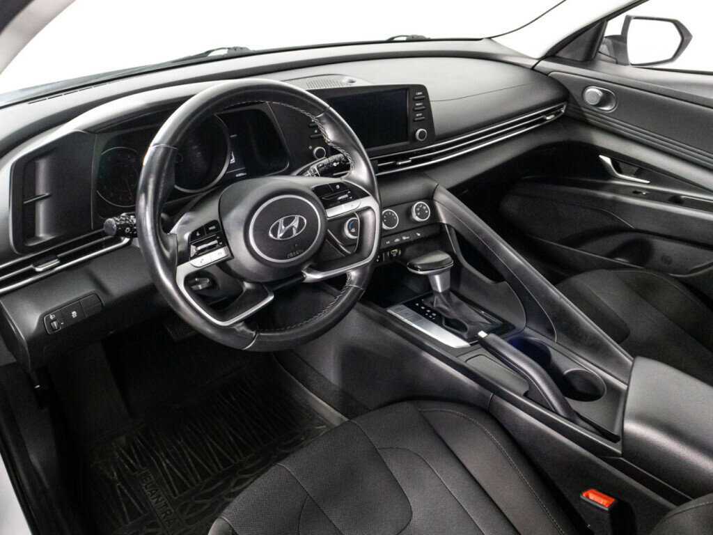 Hyundai Elantra б/у, 2021, Автоматическая. Фото: #10