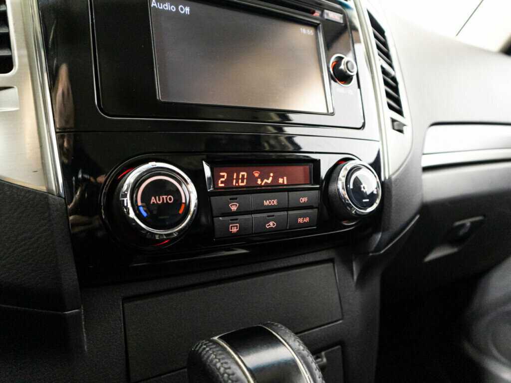 Mitsubishi Pajero б/у, 2014, Автоматическая. Фото: #15