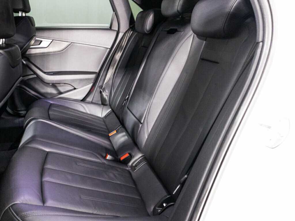 Audi A4 б/у, 2017, Роботизированная. Фото: #9