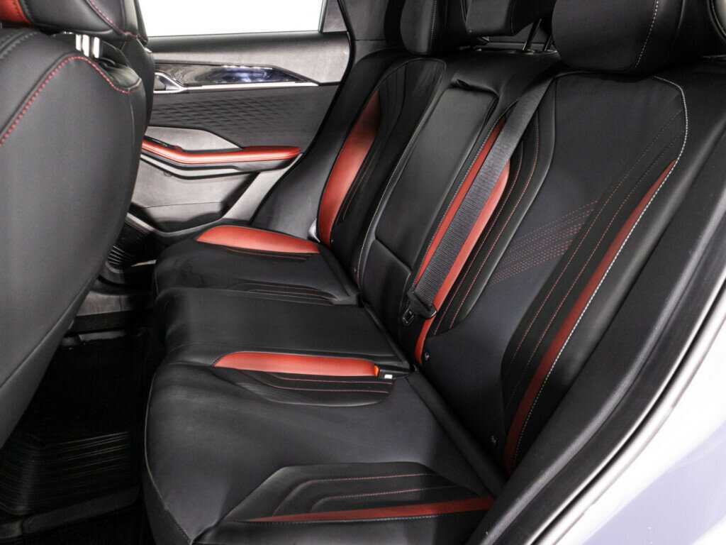 Geely Coolray б/у, 2023, Роботизированная. Фото: #9