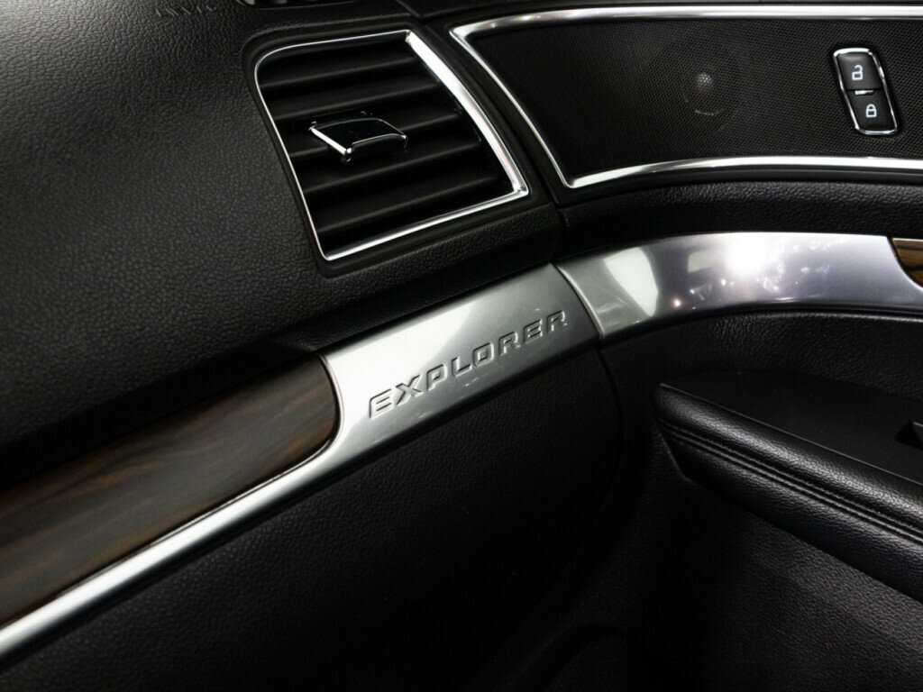 Ford Explorer б/у, 2018, Автоматическая. Фото: #19