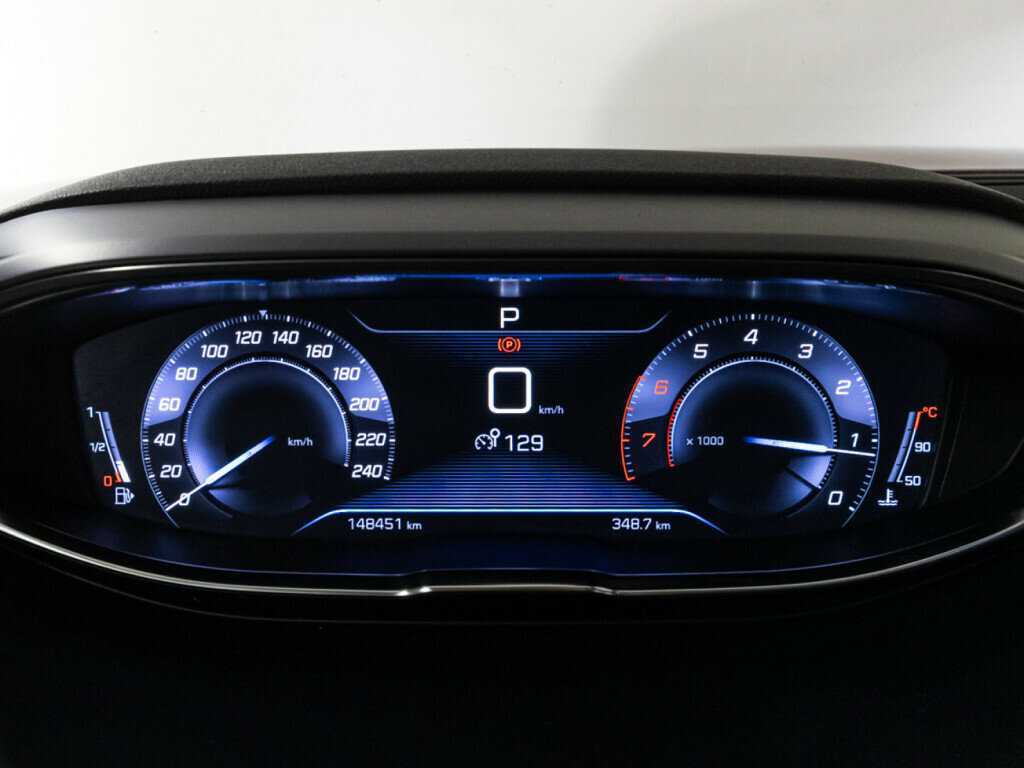 Peugeot 3008 б/у, 2019, Автоматическая. Фото: #11