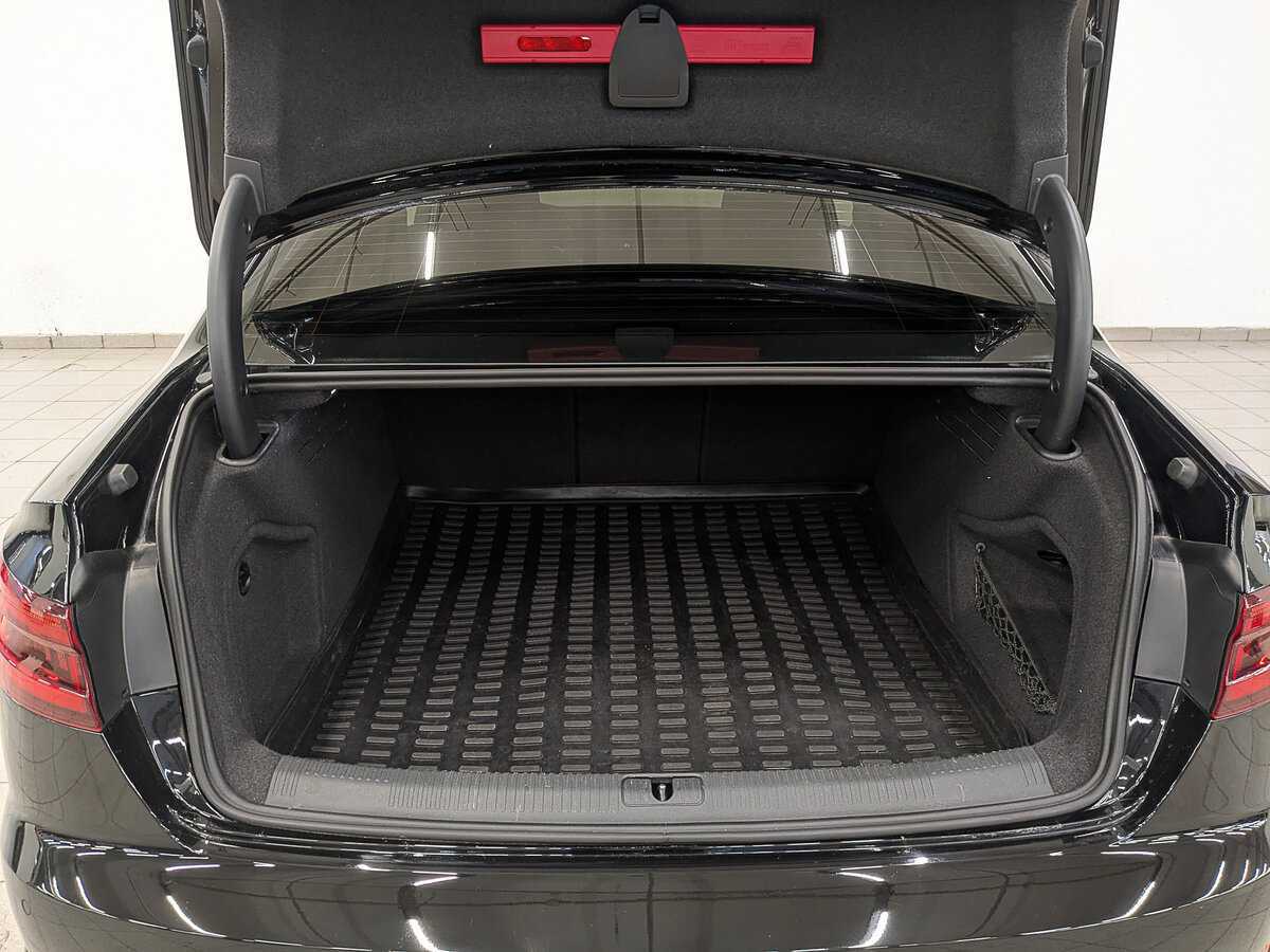 Audi A4 б/у, 2018, Роботизированная. Фото: #9