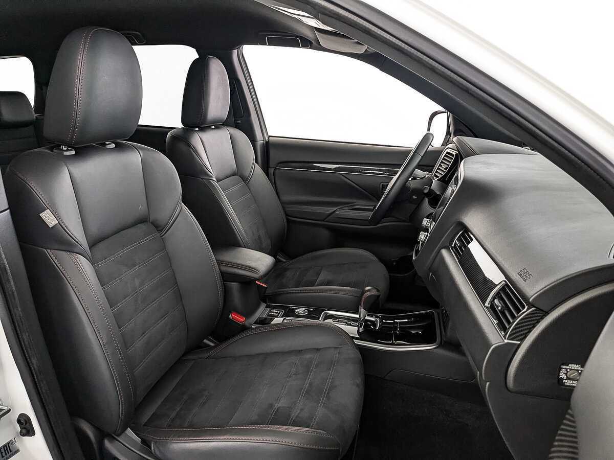 Mitsubishi Outlander б/у, 2022, Вариатор. Фото: #23