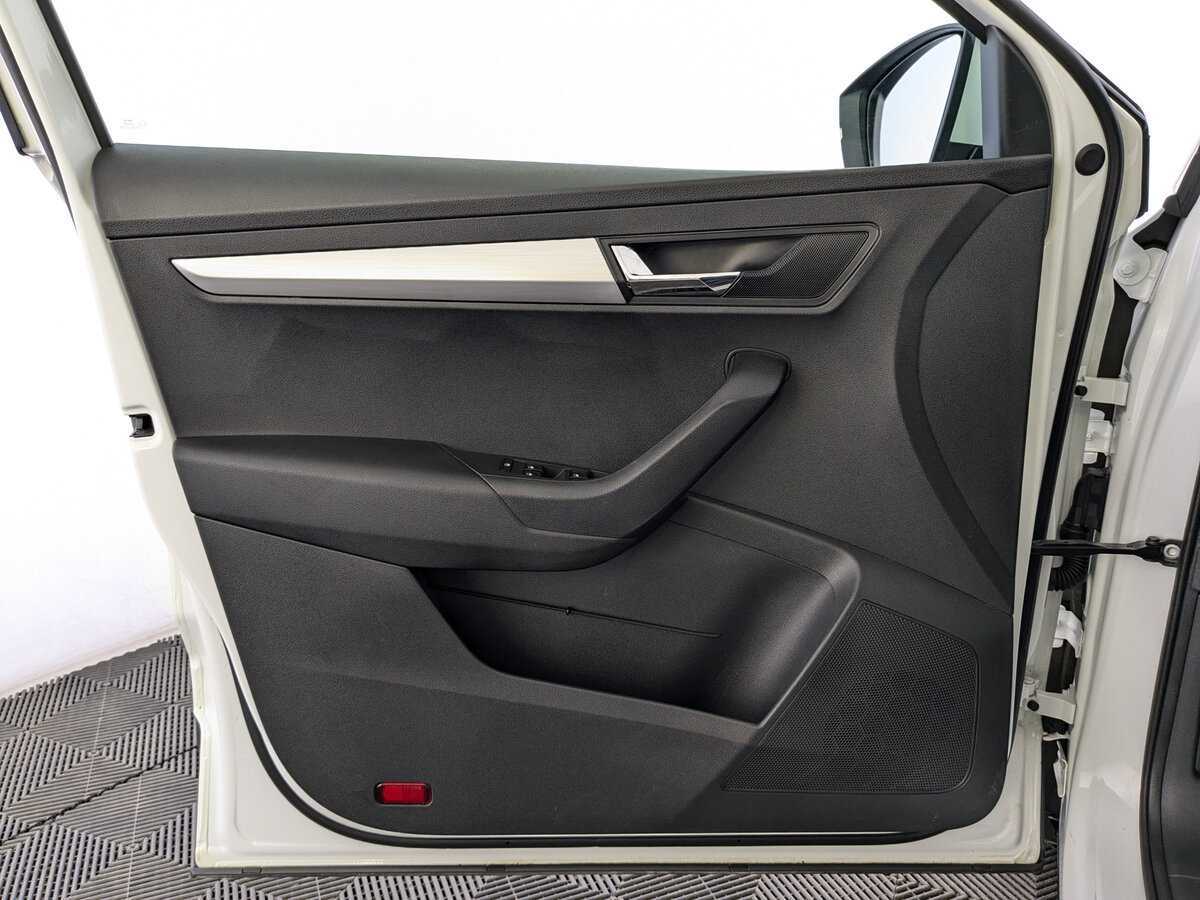 Skoda Karoq б/у, 2021, Автоматическая. Фото: #18