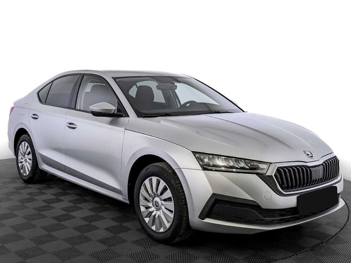 Skoda Octavia б/у, 2021, Автоматическая. Фото: #2
