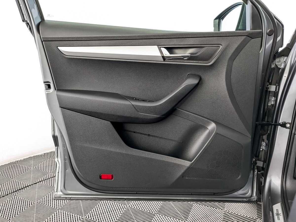 Skoda Karoq б/у, 2021, Автоматическая. Фото: #18