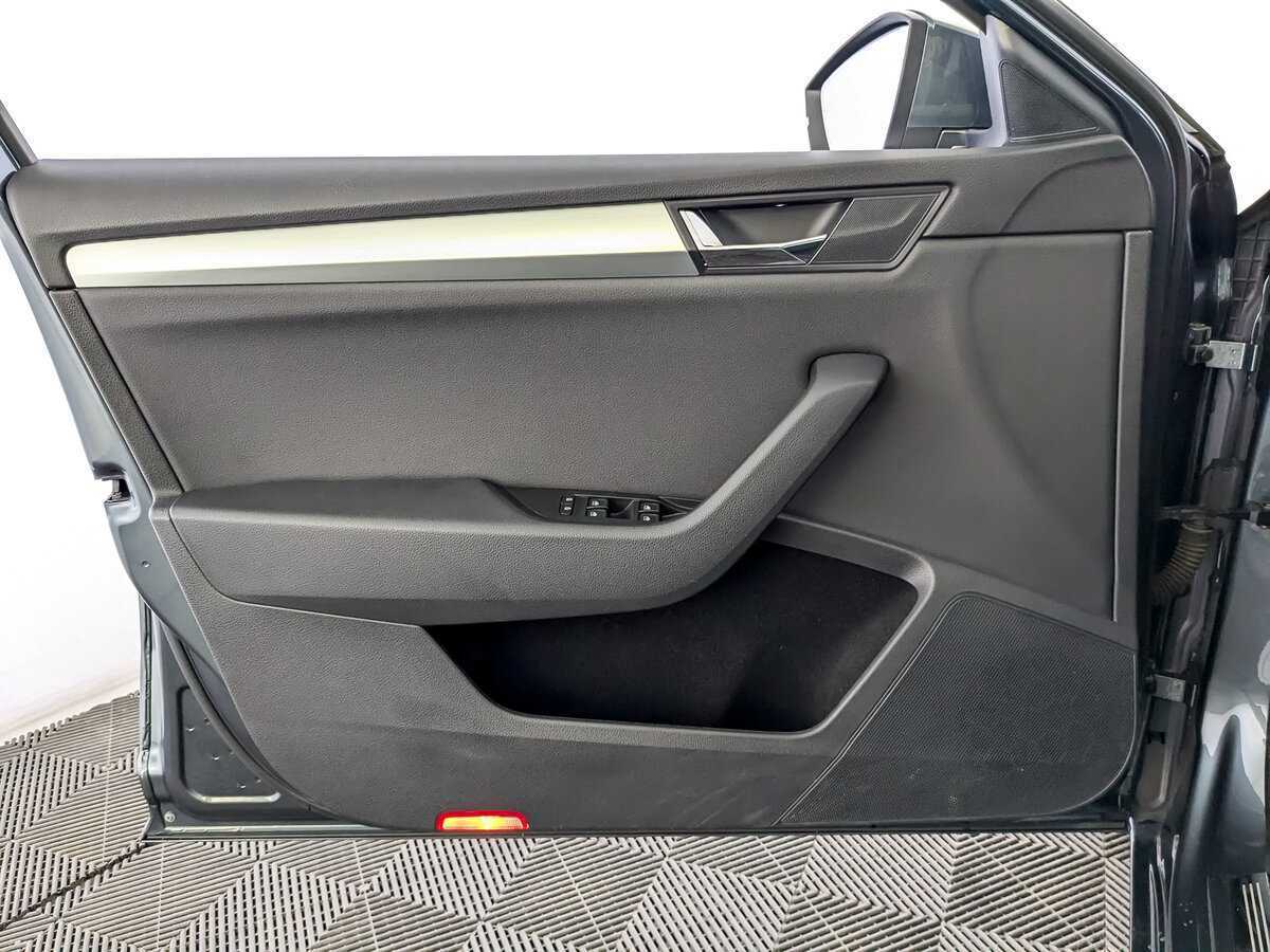 Skoda Superb б/у, 2019, Роботизированная. Фото: #18