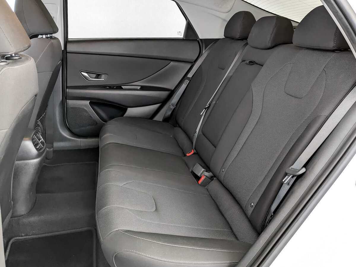 Hyundai Elantra б/у, 2021, Автоматическая. Фото: #11
