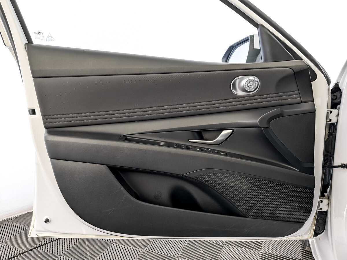 Hyundai Elantra б/у, 2021, Автоматическая. Фото: #16