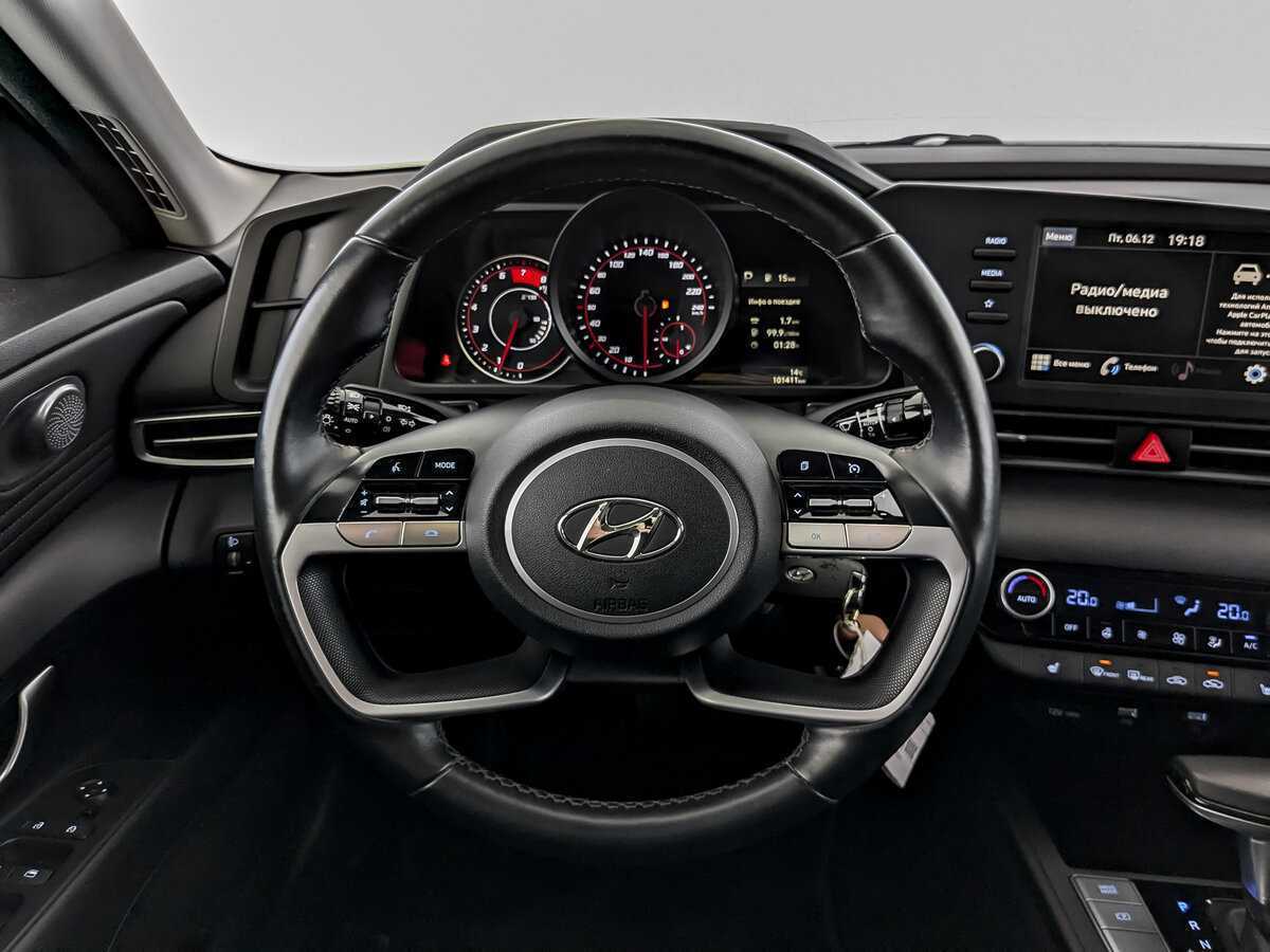 Hyundai Elantra б/у, 2021, Автоматическая. Фото: #18