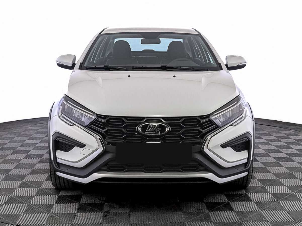 Lada (ВАЗ) Vesta б/у, 2024, Механическая. Фото: #1