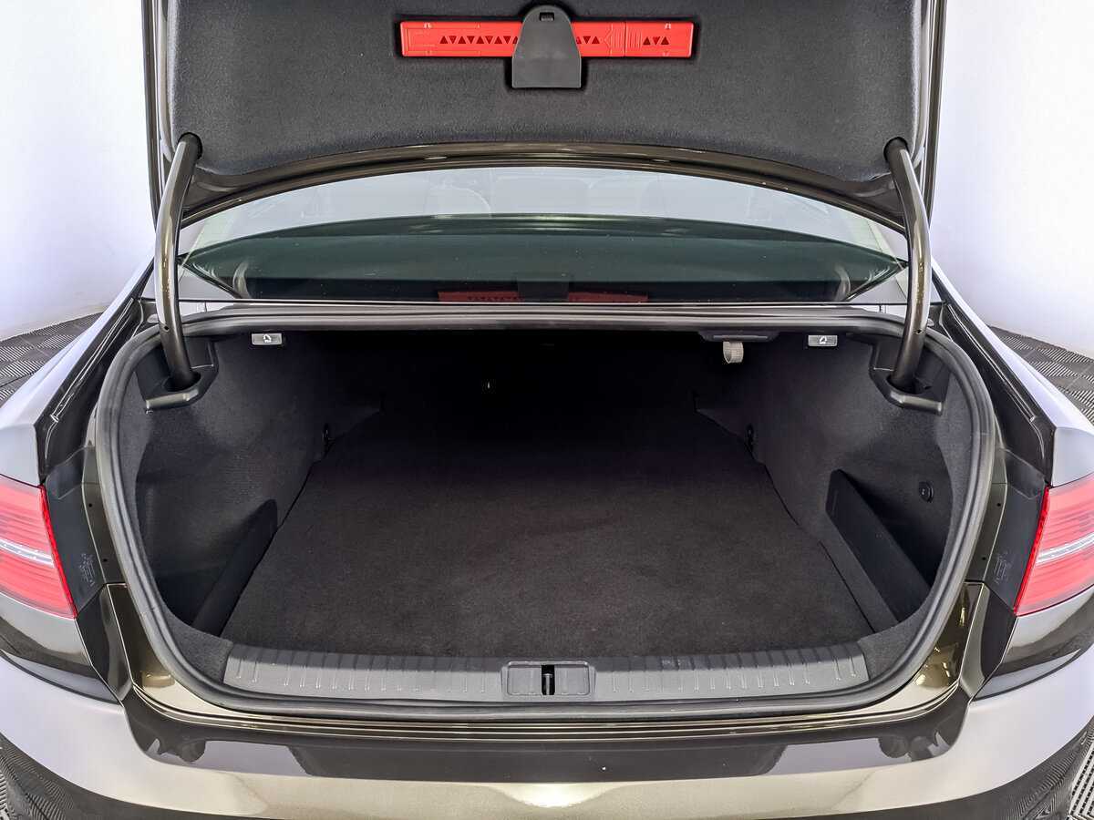 Volkswagen Passat б/у, 2017, Роботизированная. Фото: #9