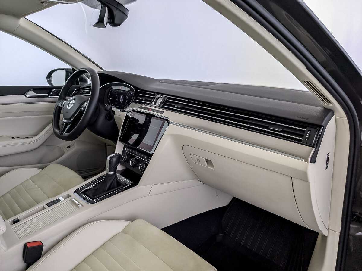 Volkswagen Passat б/у, 2017, Роботизированная. Фото: #10