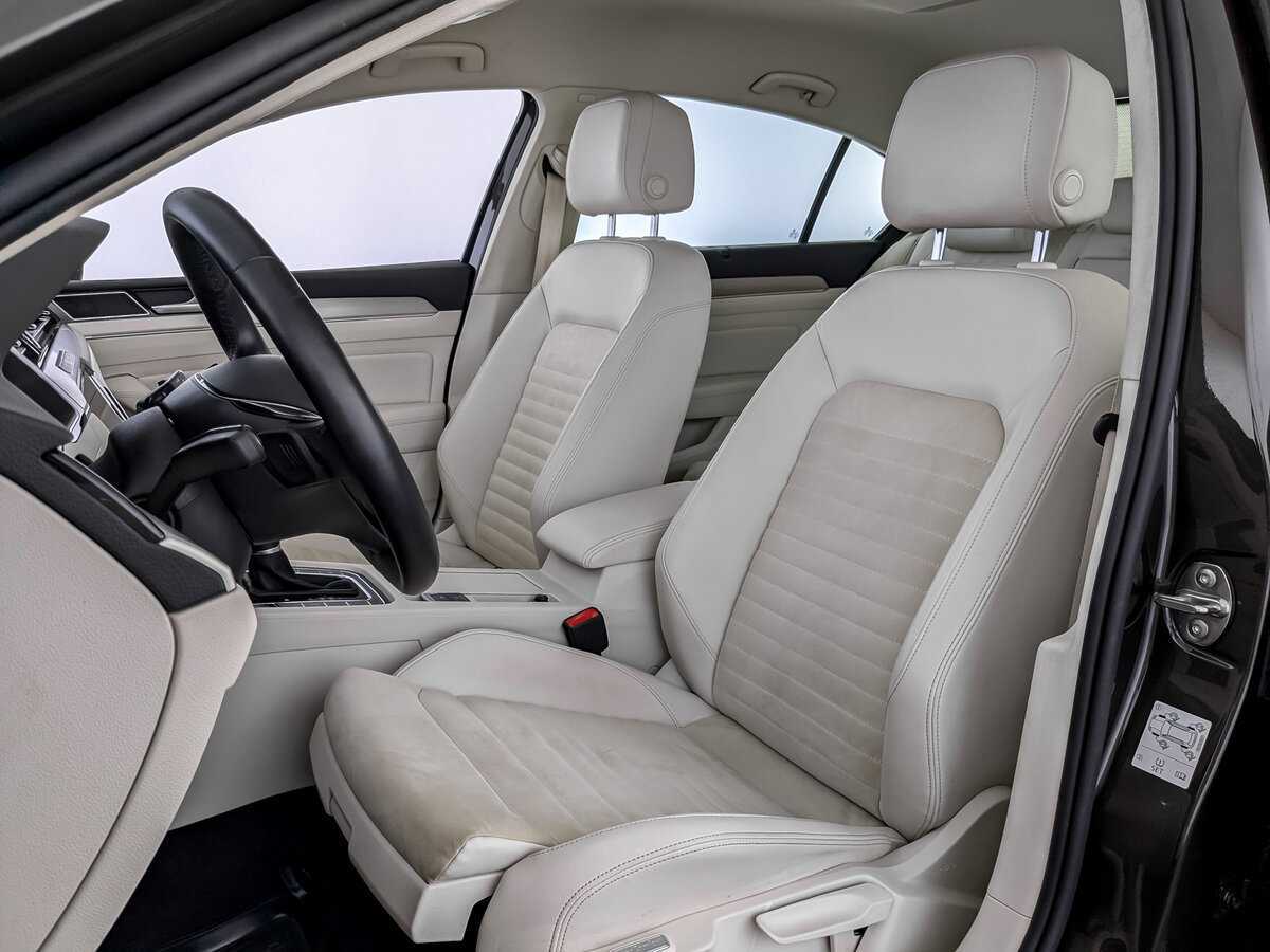 Volkswagen Passat б/у, 2017, Роботизированная. Фото: #17