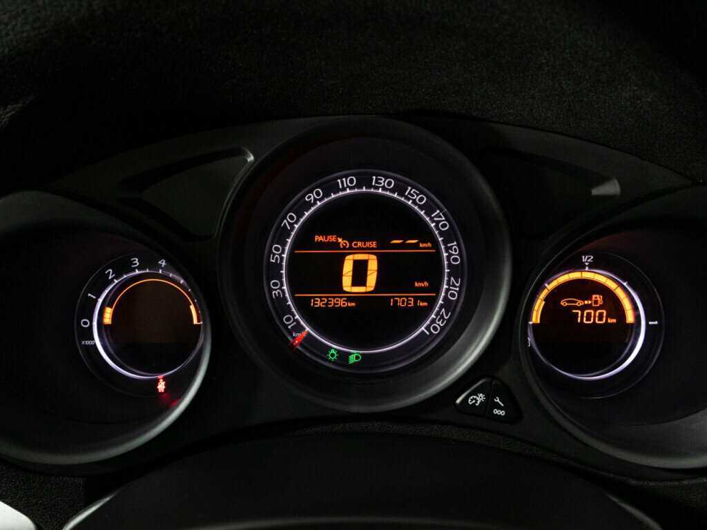 Citroen C4 б/у, 2013, Механическая. Фото: #11