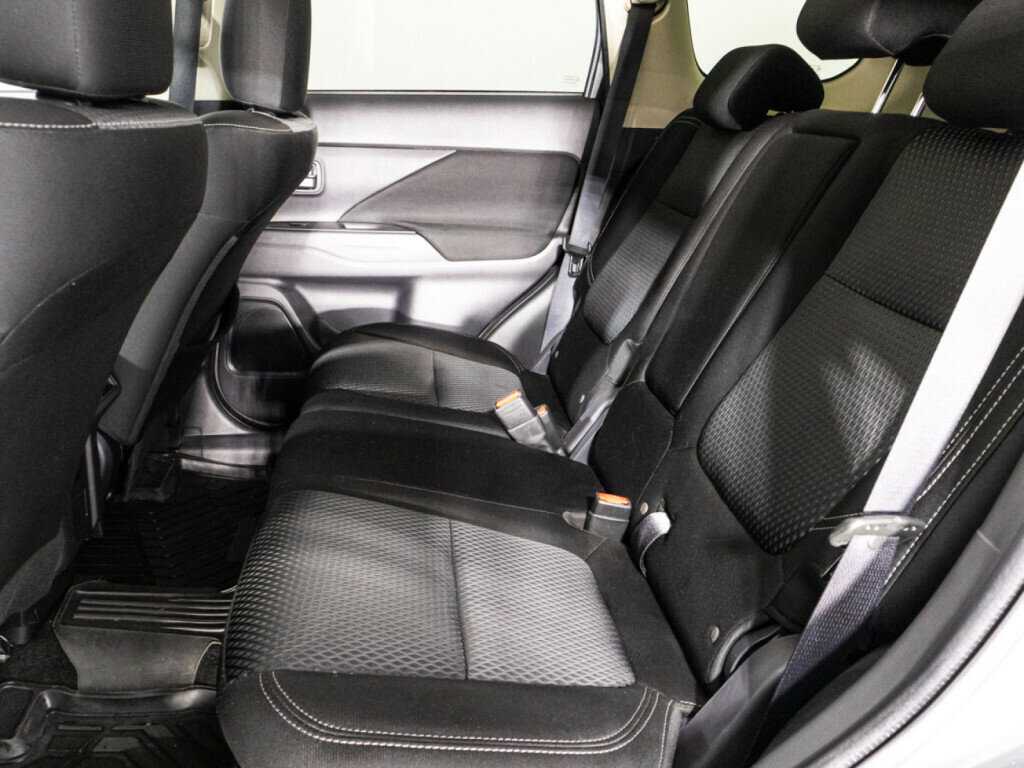 Mitsubishi Outlander б/у, 2019, Вариатор. Фото: #9