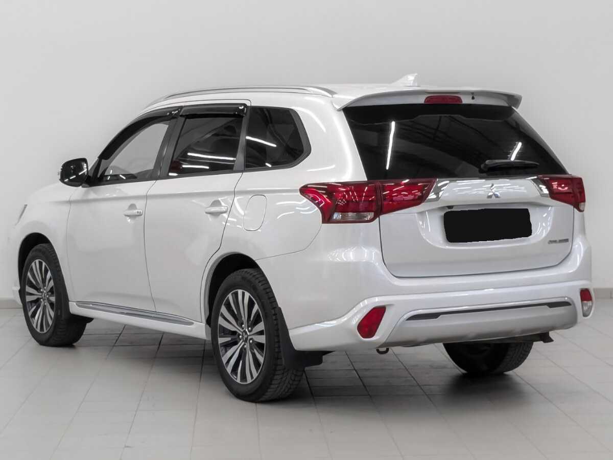 Mitsubishi Outlander б/у, 2022, Вариатор. Фото: #6