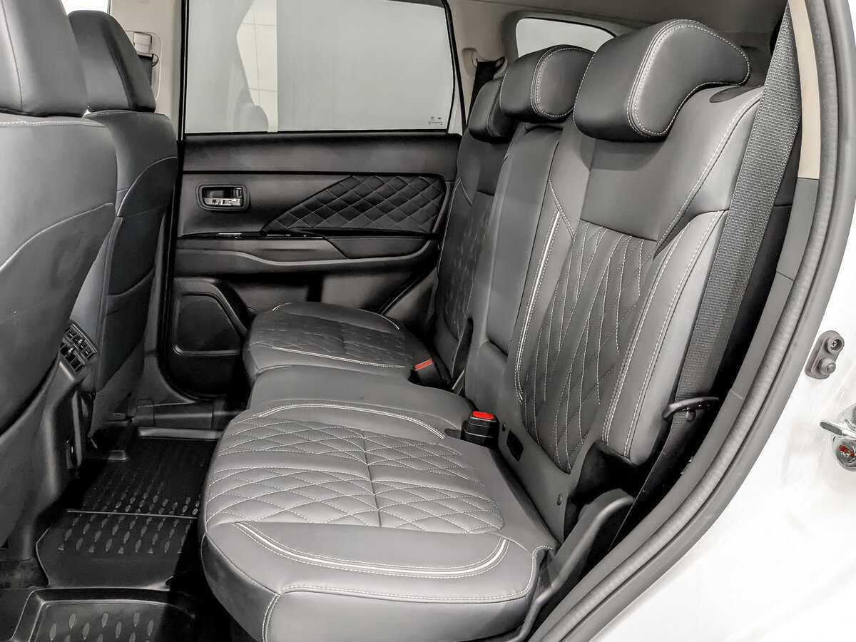Mitsubishi Outlander б/у, 2022, Вариатор. Фото: #11