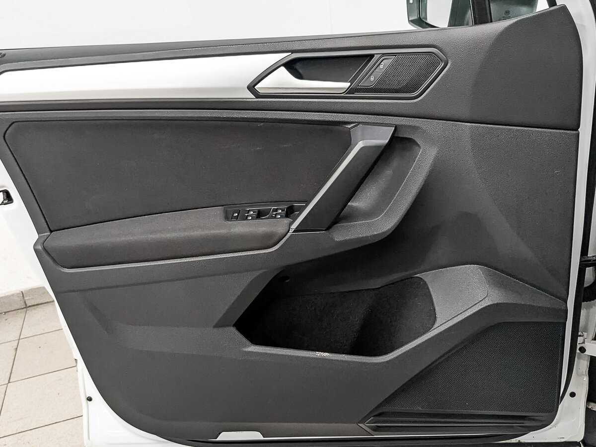 Volkswagen Tiguan б/у, 2021, Роботизированная. Фото: #16