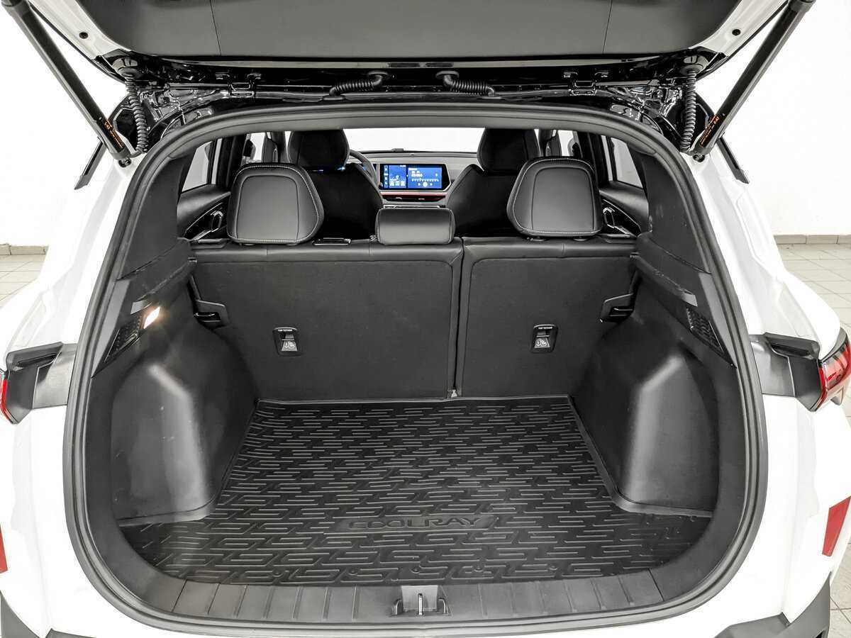 Geely Coolray б/у, 2024, Роботизированная. Фото: #9