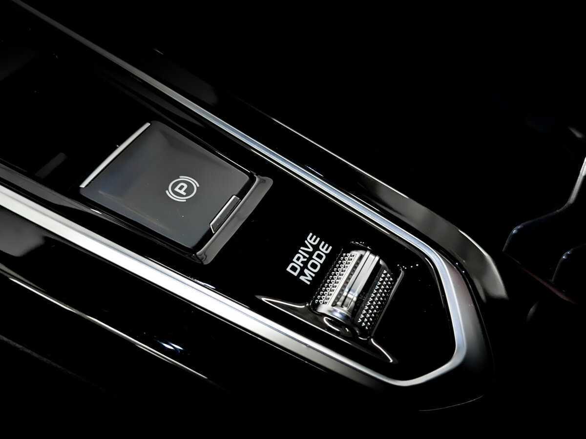 Geely Coolray б/у, 2024, Роботизированная. Фото: #21