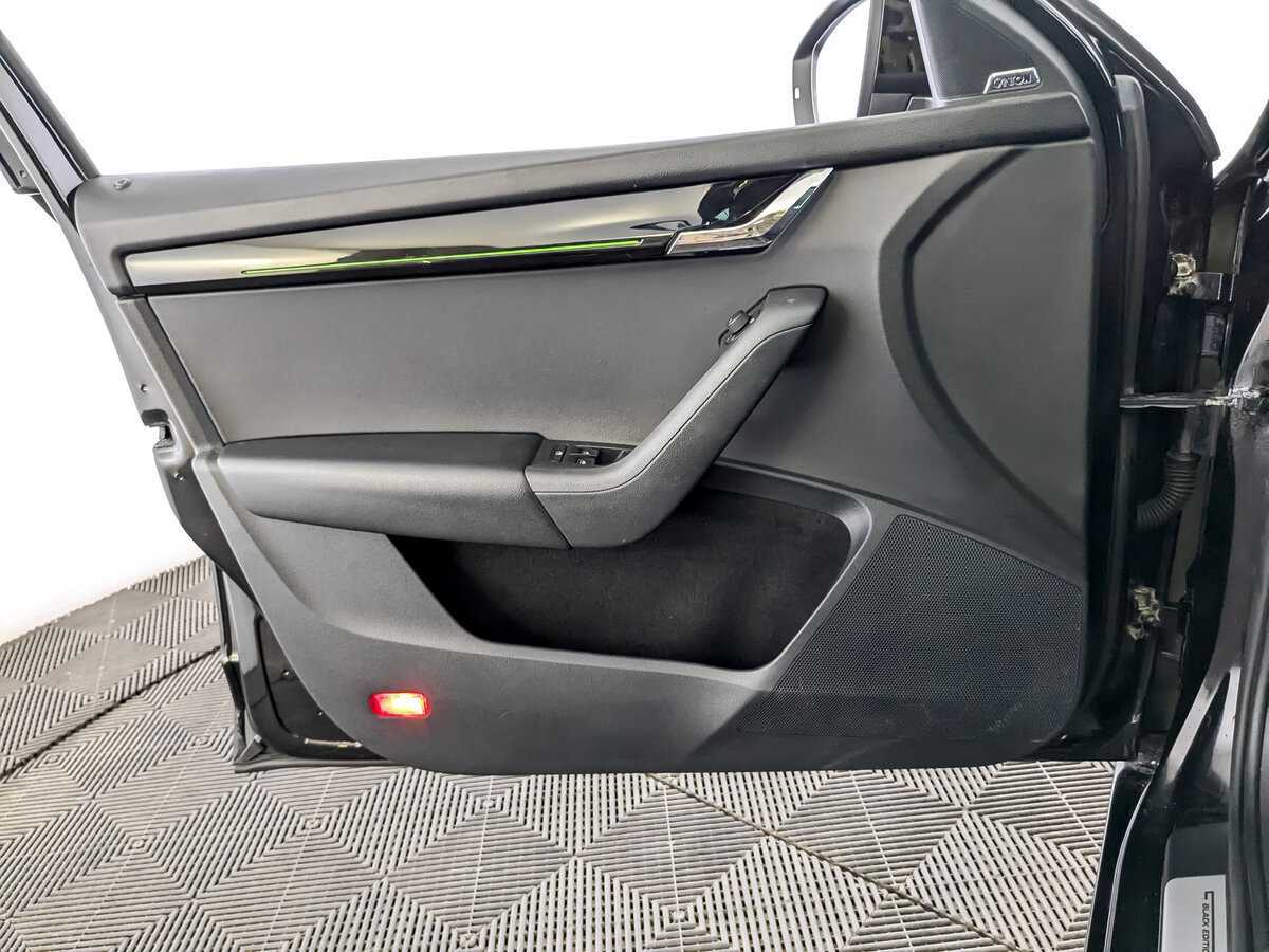 Skoda Octavia б/у, 2019, Роботизированная. Фото: #18