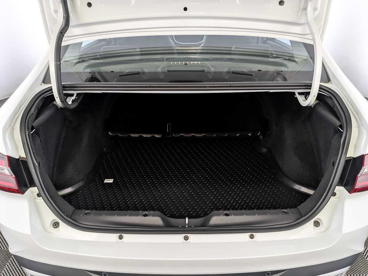 Lada (ВАЗ) Vesta б/у, 2024, Механическая. Фото: #9