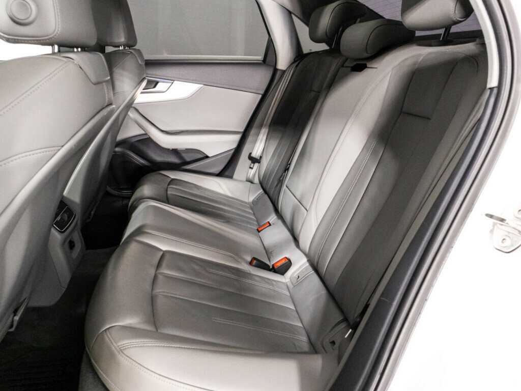 Audi A4 б/у, 2015, Роботизированная. Фото: #9