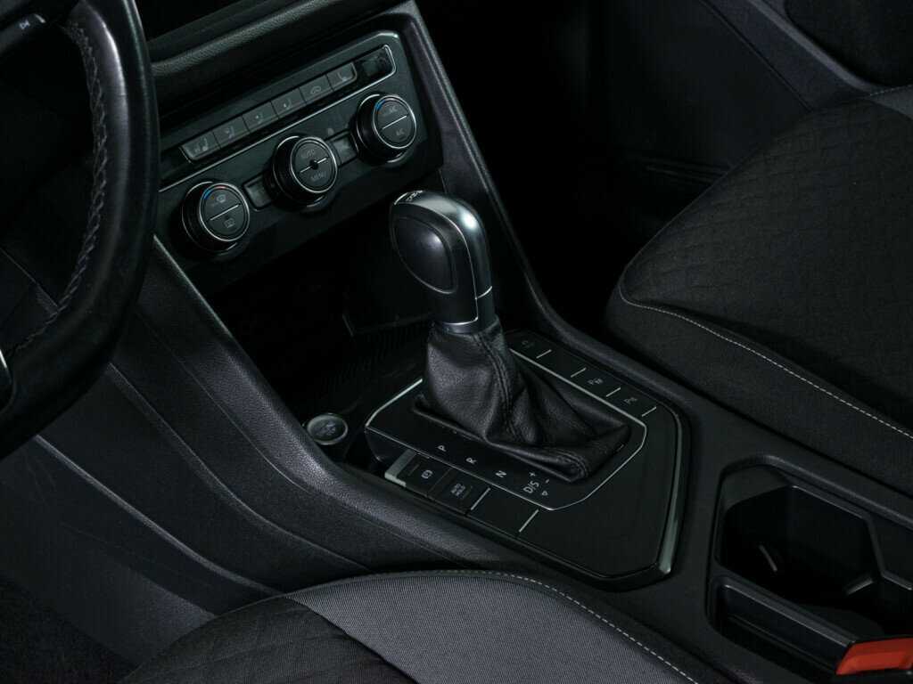 Volkswagen Tiguan б/у, 2018, Роботизированная. Фото: #13