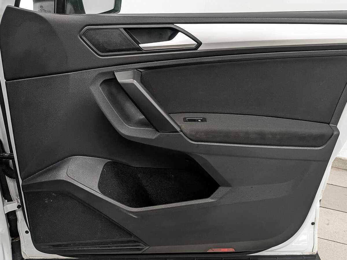 Volkswagen Tiguan б/у, 2021, Роботизированная. Фото: #22